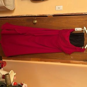 I’m selling this dress only wore it once great condition